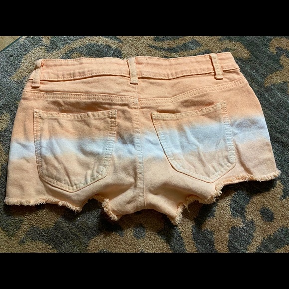 Mossimo shorts - Picture 2 of 3